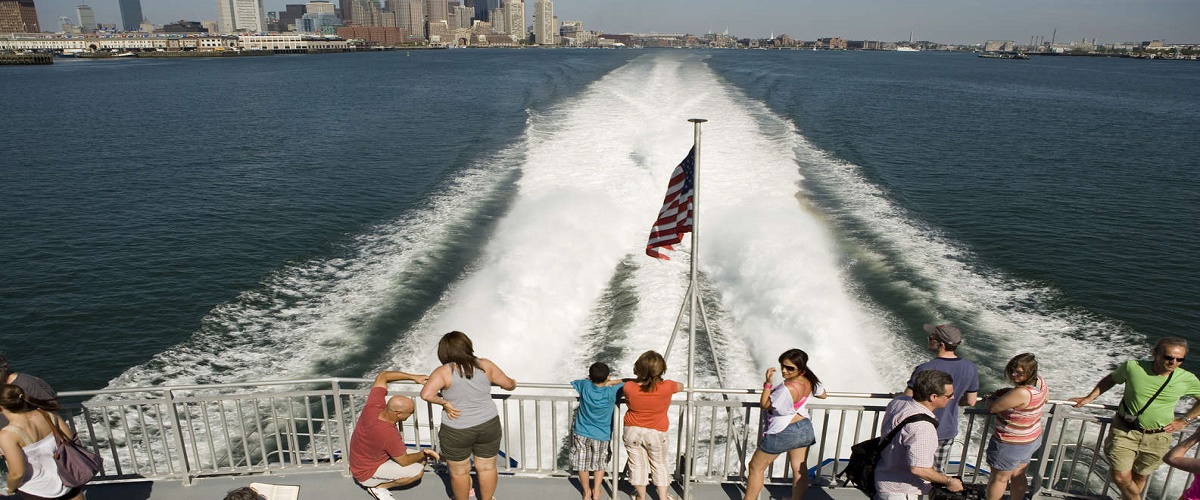 Boston to Nantucket Day Trip with Shuttle Transport & High-Speed Ferry