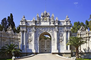 From Istanbul: Half-Day Dolmabahce Palace Tour